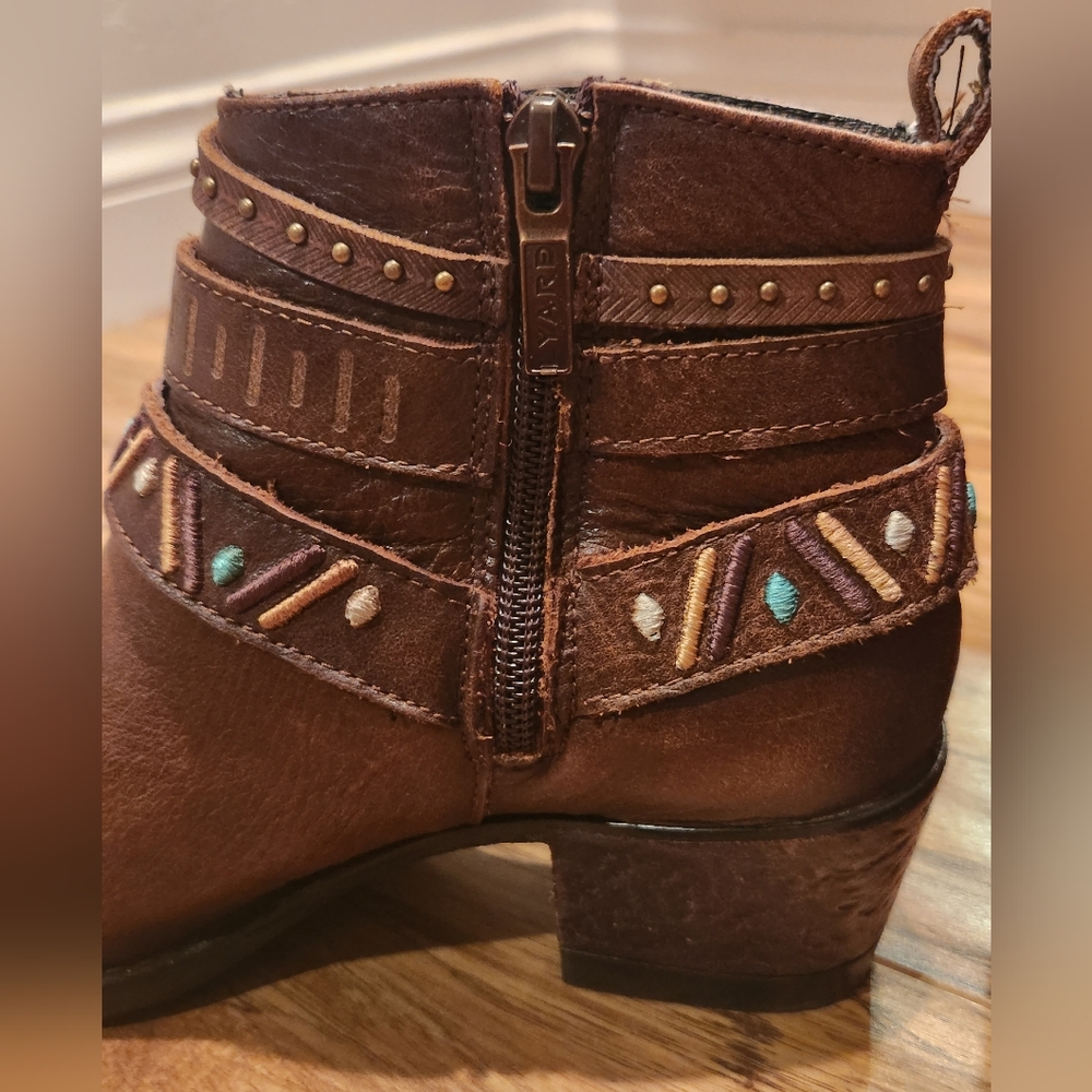Lyard leather booties -Like new - Picture 3 of 12
